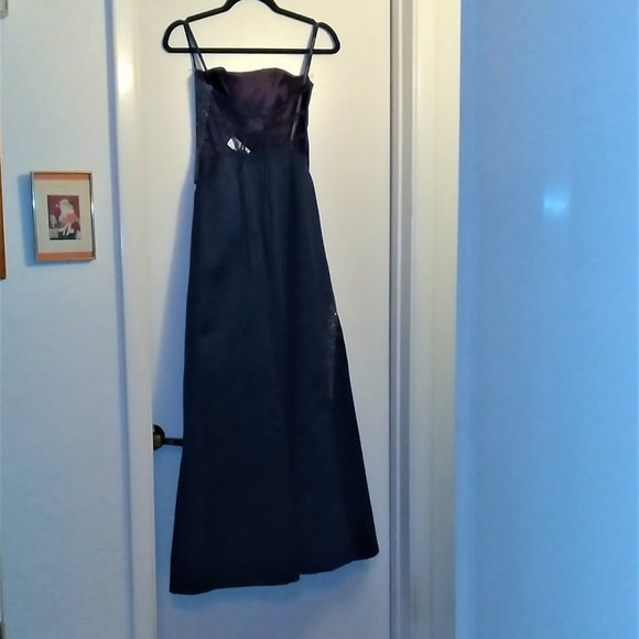 Vintage Beautiful Morgan and Co. Dark Blue Prom/Formal Dress - 2002 - Size 1/2 - Picture 12 of 12